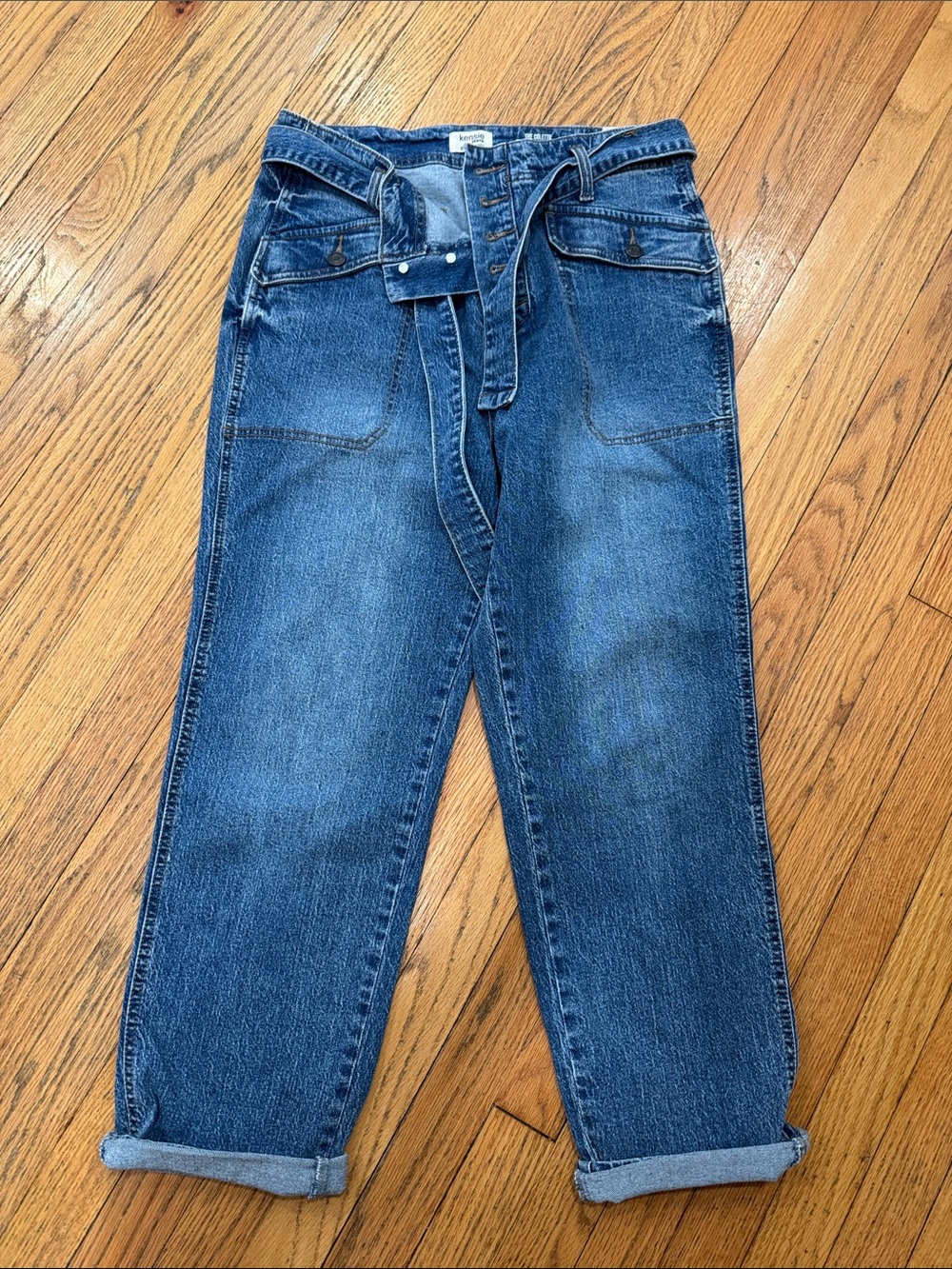 Kensie Men's Blue Relaxed Denim Jeans with Belt